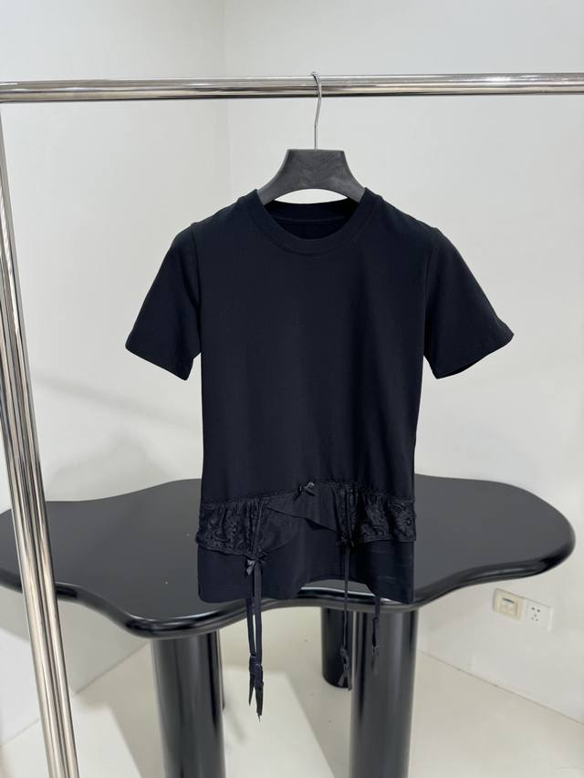 新品Lingerie做旧白色弹力平纹针织T恤 定制弹力平纹针织面料 腰部饰以内衣式蕾丝细节 内衣外穿设计风格 修身版型 男女同款 黑 白 Sml