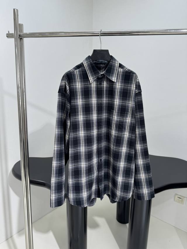 新品New Series 25 Hoodie 黑色和灰色格纹法兰绒衬衫 定制定染格纹棉质法兰绒面料 大版剪裁 对格对位剪裁 复古磨边效果 做旧和水洗褪色效果 中
