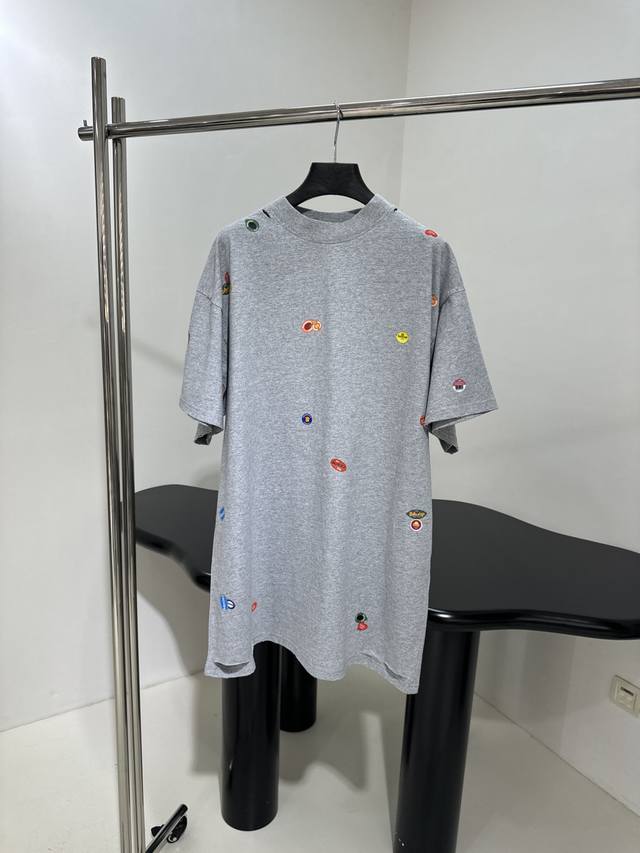 25早春新品Fruity中号版型T恤 褪色做旧灰色复古平纹针织面料 满饰Fruity艺术作品 烫画 工艺 水洗褪色效果 整件磨破做旧 宽松版型 男女同款 粉色