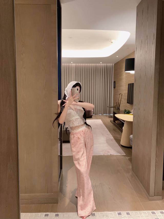 模特实拍已加入保护 货号 30218 小熊蝴蝶结蕾丝腰头长裤 粉色 蓝色 S M L