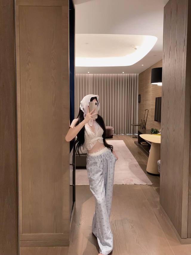 模特实拍已加入保护 货号 30218 小熊蝴蝶结蕾丝腰头长裤 粉色 蓝色 S M L