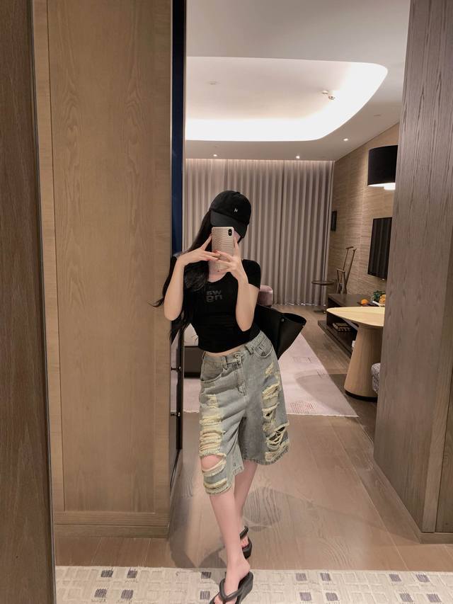 模特实拍已加入保护 货号 10796 wang后背蕾丝修身上衣 黑色 白色 S M