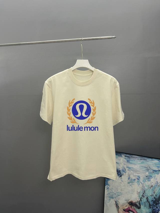 lululemon露露 2025春夏经典印花圆领短袖T恤采用280克双纱精棉 衣服偏厚使整体高透气和柔软性 高版本 三标齐全 男女同款 颜色 黑色 白色 灰色