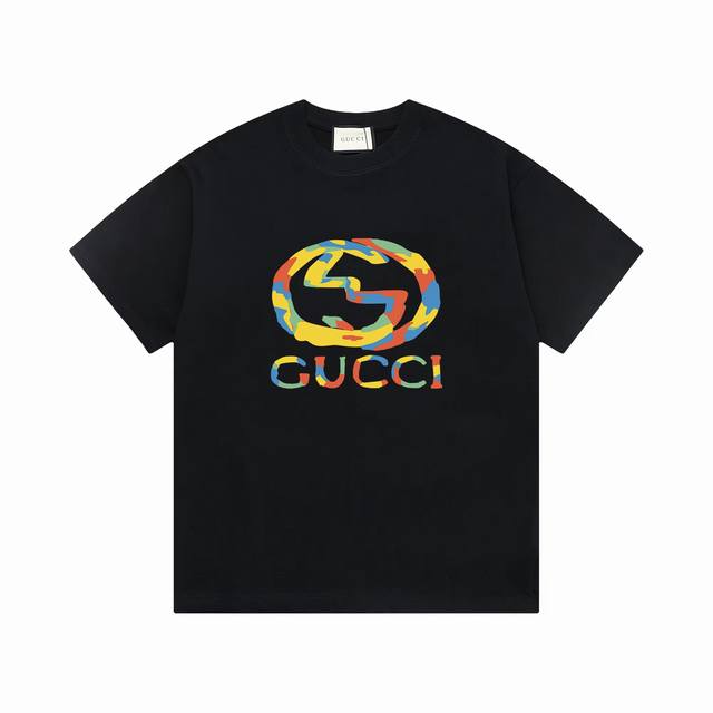 Gucci 长期现货放心推 上新 新款T上货 古奇标志印花图案 后幅反标设计 1:1高品质 百分百纯棉洗水处理 布料精梳紧密赛络纺 不缩水不变形 更舒适柔软 高