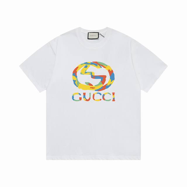 Gucci 长期现货放心推 上新 新款T上货 古奇标志印花图案 后幅反标设计 1:1高品质 百分百纯棉洗水处理 布料精梳紧密赛络纺 不缩水不变形 更舒适柔软 高