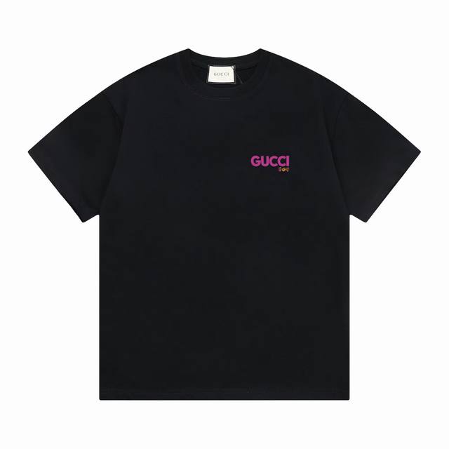 Gucci 长期现货放心推 上新 新款T上货 古奇标志印花图案 后幅反标设计 1:1高品质 百分百纯棉洗水处理 布料精梳紧密赛络纺 不缩水不变形 更舒适柔软 高