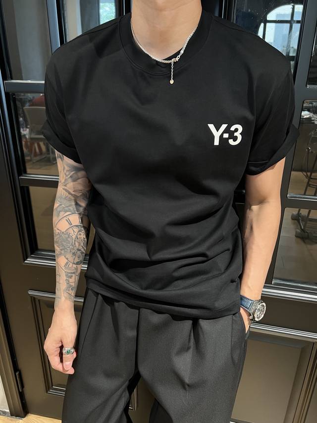 Y 3夏季新款T恤超亮眼 胶印Logo简约又吸睛 纯棉材质舒适透气 宽松版型随便搭都超潮~颜色 黑 白 码数 S-2Xl