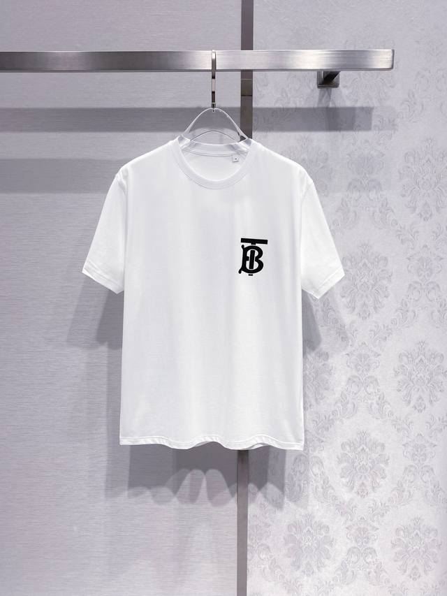 宽松款 全新升级 让你焕然一新的感受 1 全系列采用双股棉 区别于全市场通货及所谓原版定织 2 全系列采用一线代工工厂p出货 严谨版型裁剪 精工车工艺 无尘后整