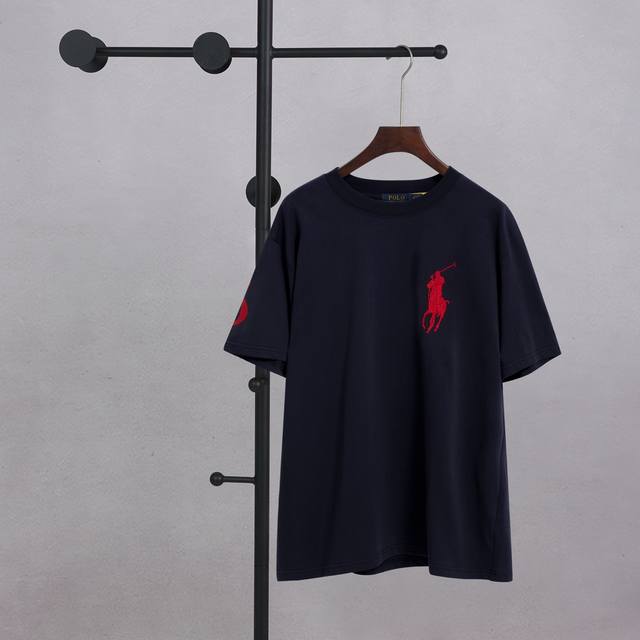 拉夫劳伦八色 大标 刺绣圆领短袖 码数 S M L Xl 颜色 藏青 p价 夏日型格必备 拉夫劳伦圆领短袖 经典与质感的完美融合 低调奢华以标志性简约设计诠释美