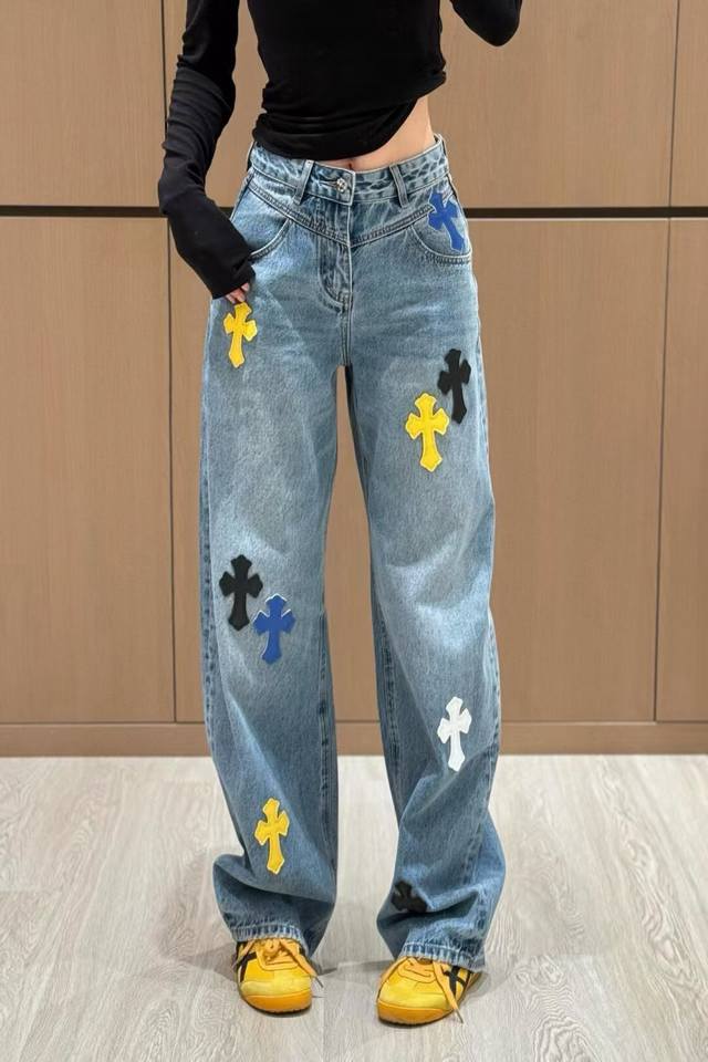牛仔裤 克罗家25春夏新款梵文十字架直筒牛仔裤 颜色:1色 码数:Smlxl
