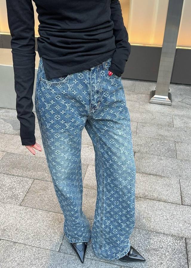 牛仔裤 驴家25春夏新款洗水做旧满印提花牛仔裤 颜色:1色 码数:Smlxl