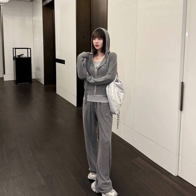 chrome Heart 重工灰色系三件套 懒人必备慵懒三件套 面料超舒服 简单舒适又显瘦 人手必备款 春夏秋都能穿搭系列 一套入Sml
