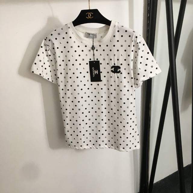 款号20253228 Chane*新款 亮片Logo刺绣 波点字母印花修身短袖T恤 白色 黑色 Sml M码 肩宽43 胸围94 袖长15 衣长57