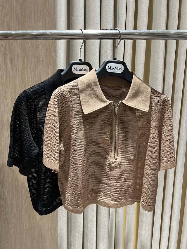 新品Herm 透视感短袖拉链 polo 针织上衣Short-Sleeve polo Sweater 采用高奢针织工艺 结合透视感面料与极简线条设计 展现法式先锋