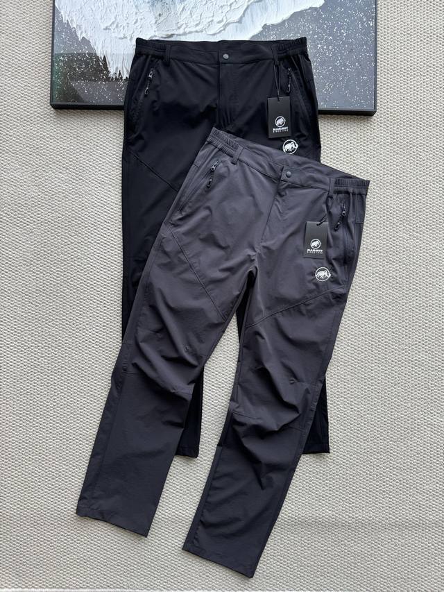 Mammut 猛犸象25Ss夏季新款刺绣休闲冲锋裤！ 面料在纺织过程中加入经纬状分布的“筋络”更具防刮抗撕裂，耐磨经穿 面料更具有出色的导湿快干特性，迅速吸收扩