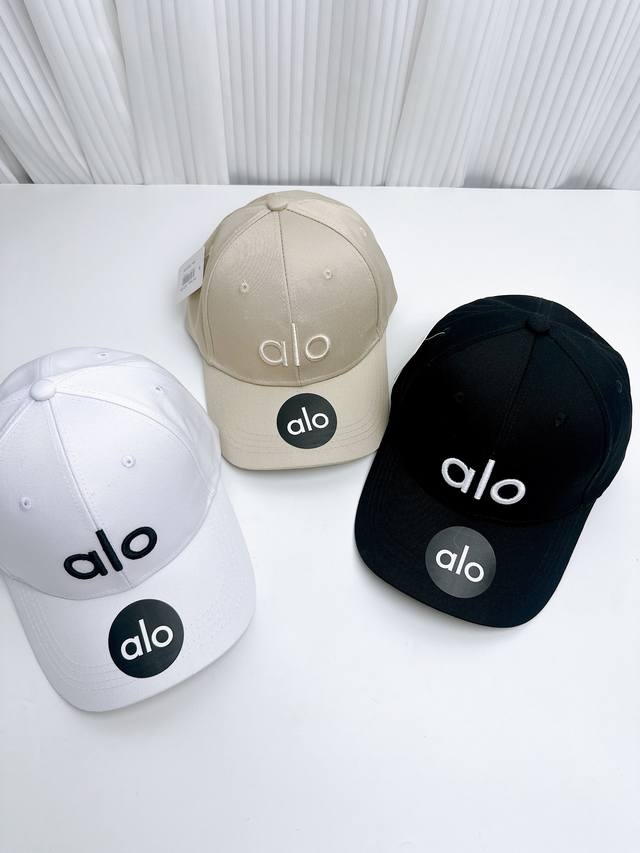 Alo Yoya官网新款高密度字母刺绣棒球帽 男女同款 最近超火的海外运动品牌 时尚新宠 小红书种草无数 炎炎夏日，怎能少了防晒帽呢-Alo新款瑜伽帽子，不仅颜