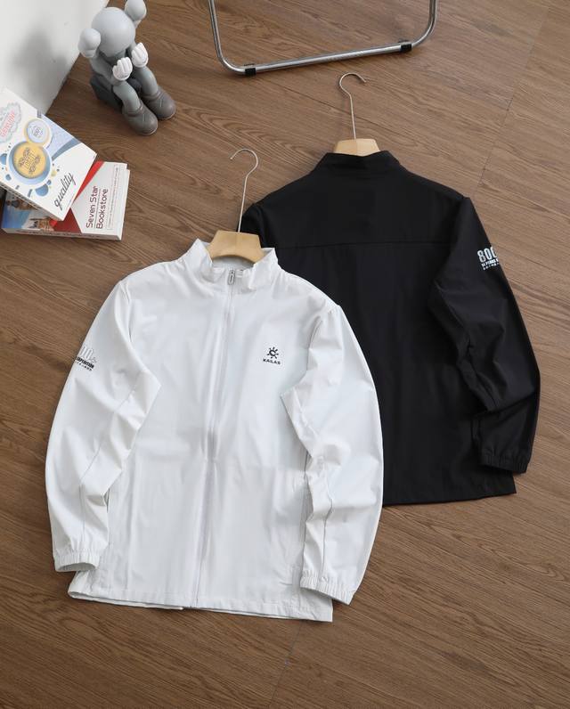 新款上新 8000+防晒衣 品牌：凯乐石 Kailas 尺码：L-Xl-Xxl-Xxxl-Xxxxl 颜色：黑色-白色 类型：轻量户外运动冰丝透气防晒皮肤衣 材