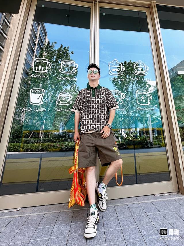 Adidas Originals X Brain Dead 三叶草脑死亡联名款 Ss 时尚柔软舒适运动休闲三条杠短裤 男女同款 经典的三条杠设计元素 定制原版面