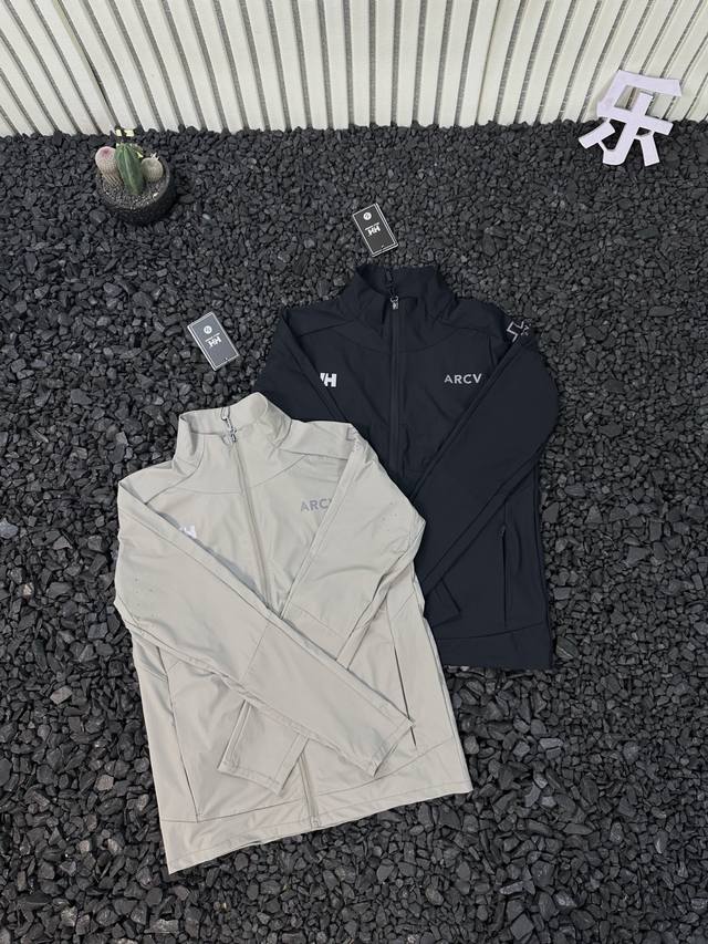 Helly Hansen Hh 海丽汉森 夏季轻薄外套防风长袖男女速干外套 户外探险时，装备必须给力，2025早春新款Hh海丽汉森反光半拉链针织T恤，是你探索自