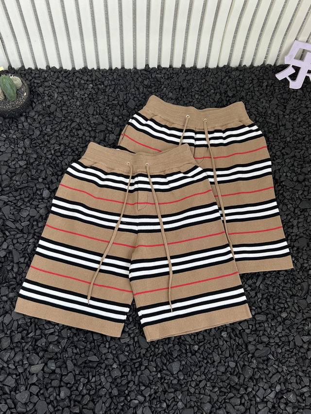 Burberry 博柏利 夏季经典条纹格子羊毛短裤五分裤 男女款 高端货，深圳贸易公司订单 奢潮潮牌情侣款男女宽松百搭休闲裤针织夏季Bbr再出百搭短裤采用罗纹针
