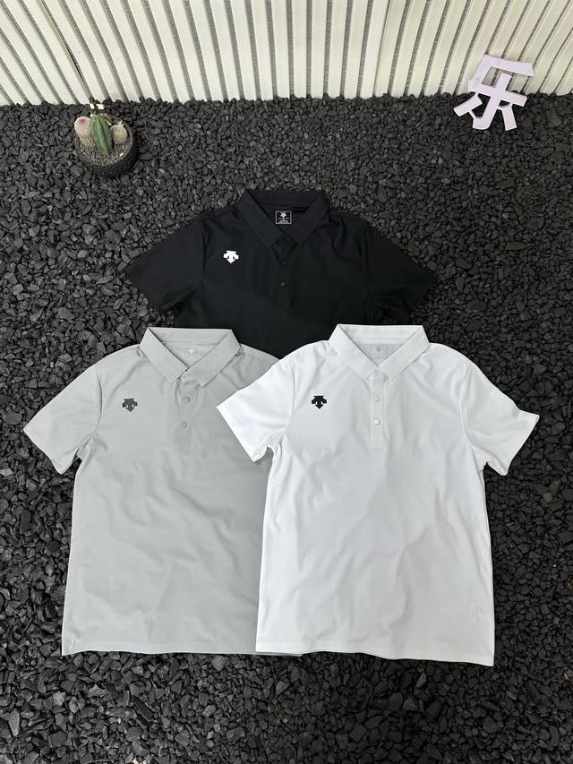 原单品质 Descente 迪桑特 夏季男士休闲商务Polo衫翻领T恤 特定面料！！功能就是超弹速干，吸湿排汗功能那更加必须！面料亲肤舒爽，不粘身不黏腻！排汗吸