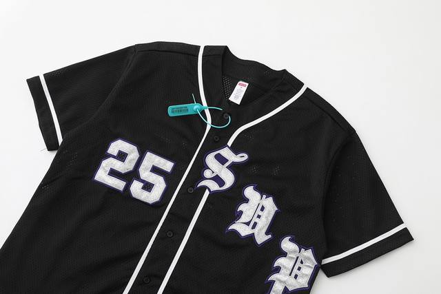 细节图 Supreme Ss25 Week5 Old English Baseball Jersey 斜纹贴花网眼短袖棒球球服 男女同款