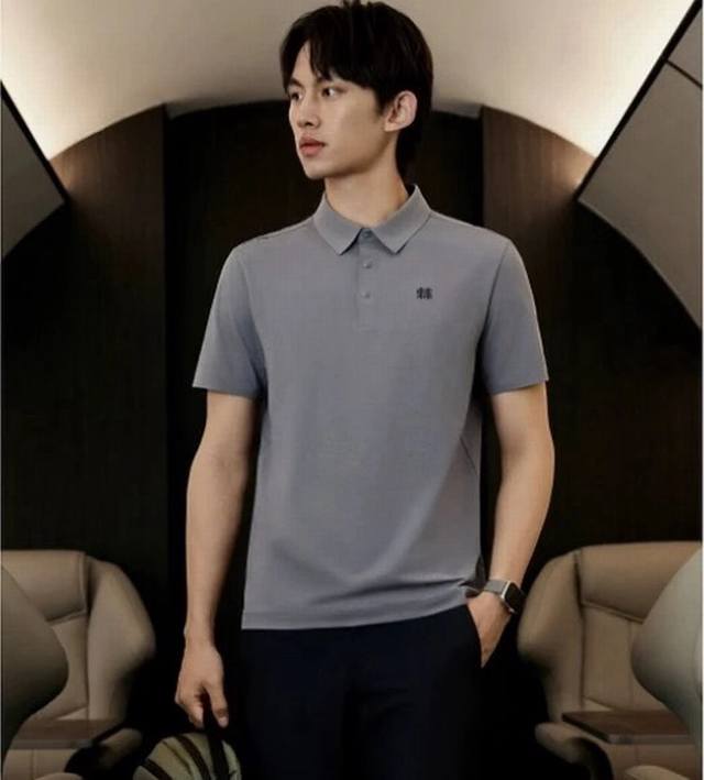 搭配资讯图 Kolon Sport可隆户外速干压胶运动短袖Polo衫