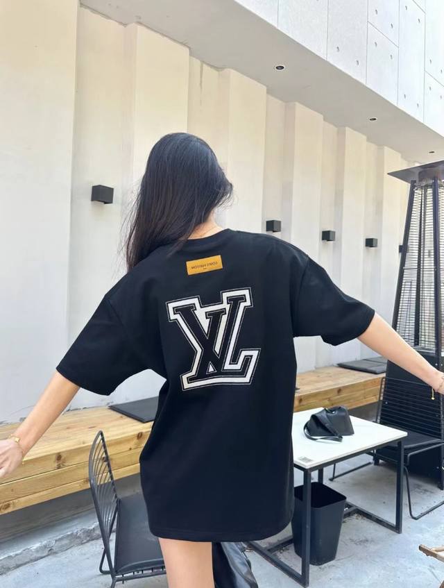 细节图# 路易威登 男女同款户外运动休闲2025春夏最新镂空Logo激光烧花贴布刺绣纯棉短袖T恤 追求品质与格调的你，一定不能错过路易威登1V 25Ss这件短袖