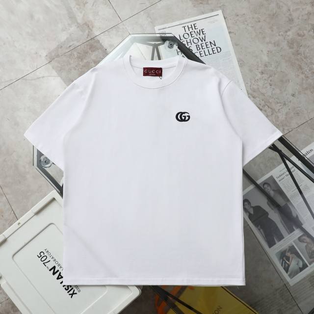 上新 纯原臻品 顶级复刻 Gucci 古驰 新款基础刺绣Logo休闲圆领短袖T恤 款号：3356 颜色：黑色 白色 购入原版开模打造，全套定制辅料，细节决定成败