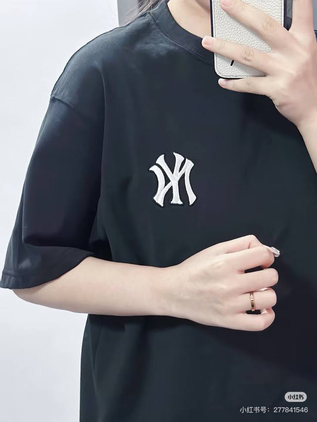 供 ［高版本］Mlb Ny洋基队胸前刺绣短袖 Ny新品印花圆领套头短袖T恤 男女情侣同款 面料采用280G纯棉双纱，面料亲肤舒适透气，触感细腻Ny洋基队情侣烫印