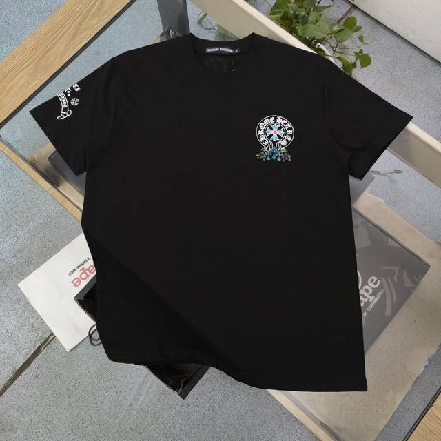 特价 黑色：M1 L1 Xl1 Xxl1 款号：Ch8769 2025春夏新款Chrome Hearts克罗心彩色马蹄十字架梵文印花休闲情侣短袖T恤，定制面料2