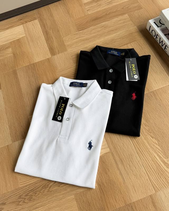 颜色：白色，黑色 尺码M到3Xl 25重磅升级索罗娜面料！不可错过的Polo衫！自留三件！拉夫的Polo衫穿出去真的气场很足！ 线上 0+ 冠希哥，小贝，杰森斯