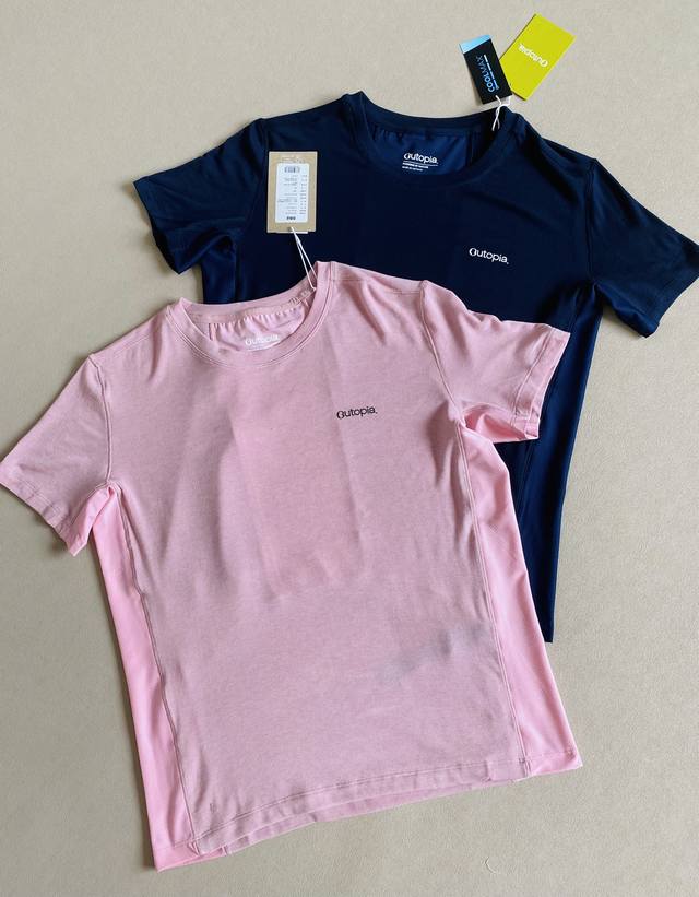 上新 小黑盒新品 Wonder Cool美利奴羊毛干爽短袖T恤男女户外上衣越野跑 Outopia 遨托邦 2025最新夏款！！ 超细美利奴羊毛 干爽短袖T恤 男