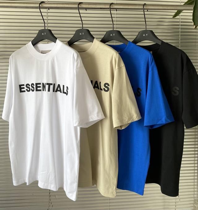 上新 胸前字母款！Fog Fear Of God短袖Essentials复线新季字母潮牌宽松高街男女情侣T恤。 定织定染面料240G 32支精梳棉，表面除毛工艺