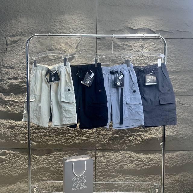 可隆Kolon Sport 翻盖多口袋宽松防泼水耐脏五分短裤 官W在售900+，很硬B1206的一批货，官网原版购回！所以辅料全部开模定制！金属Golo，独家首