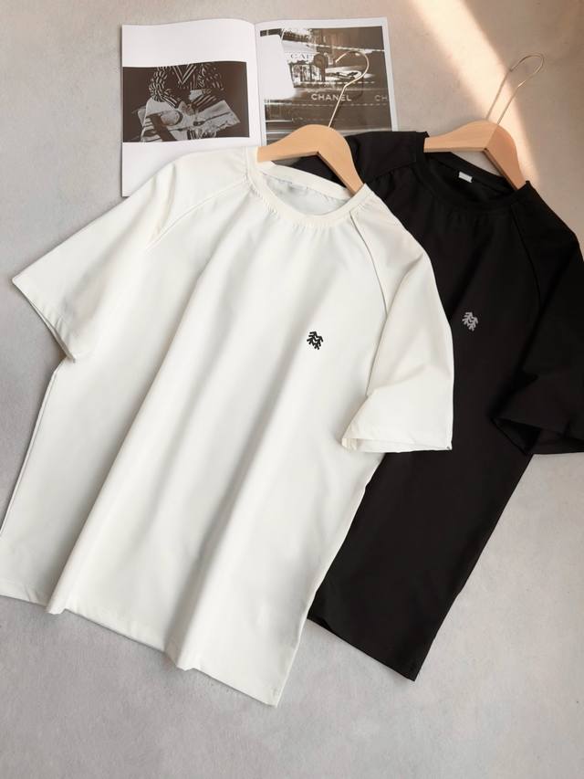 Kolon Sport 可隆短袖T恤户外运动圆领透气吸汗健身跑步上衣 官网同步 这是一款让皮肤降温的短袖，透气冰感面料材质，肤感细腻，穿着舒适无扎感，舒适透气，