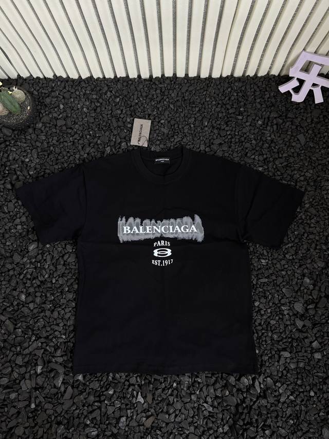 Balenciaga 高品质美式高街哥特品牌字母Logo宽松休闲落肩百搭薄款短袖T恤 情侣款 原版面料 高版本 高品质 网红明星同款 原版定制面料 胸前Logo