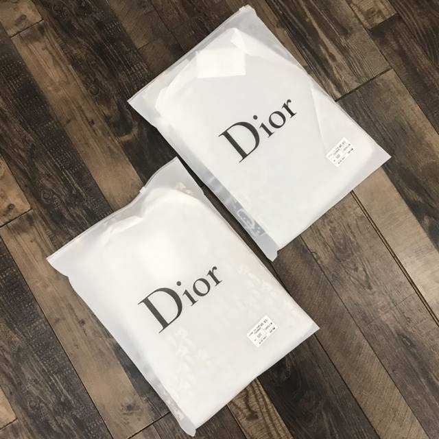 Dior专柜款满印螺纹高奢短裤 客供轻薄透气纯棉面料舒适高级 经典Dior字母满印Logo图案 满满的纹理感和视觉冲击感超强 内里包边设计整体看不出一丝线头 包