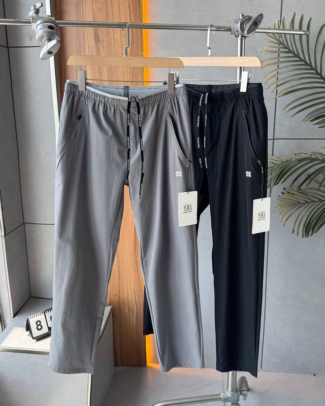 Kolon Sport可隆男裤舒乐修身长裤防泼水透湿弹力户外运动裤子 这不是一条普通长裤，是能陪你上山下海、出入Cbd的‘隐形盔甲’ 防晒黑科技+空气感穿着体验