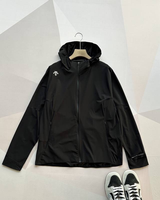 Descente 迪桑特 轻量防晒服皮肤衣运动上衣 立体剪裁×Aero Flow气流系统 原单工厂P大货剩余，全部原数据特供面料辅料，夏季爆款防晒运动外套，轻量