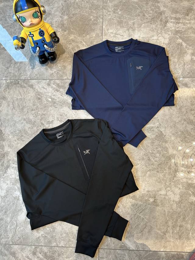 供 Arc'teryx始祖鸟 Rho Lt Crew Neck 轻量 男子圆领套头长袖打底衫 这款Rho Lt锁温保暖，并且柔软亲肤。修身版型搭配圆领设计，易于
