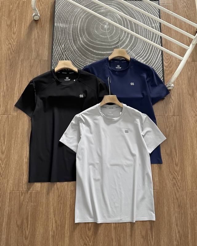 Kolon Sport无痕冰丝可隆圆领T恤短袖徒步圆领弹性轻薄男士户外运动短袖登山上衣全身采用无缝压胶工艺纽扣所有辅料都是原版一比一开模打造 高奢系列！轻奢工艺