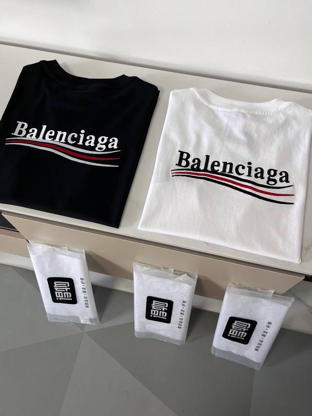 经典款 Balenciaga 巴黎世家海浪可乐图案刺绣短袖T恤，尺码：Xs~L，宽松版型，男女同款都可驾驭。 定织定染280克面料，质感舒适柔软，肤感很棒，没有