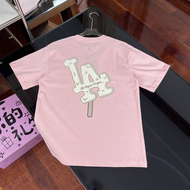New Era X Mlb 专柜同步！纽亦华携手纽约洋基队推出联名款，冰淇凌设计印花情侣圆领短袖T恤｜207 原单防伪吊牌版本，品质在线～ 面料：原版240G纯