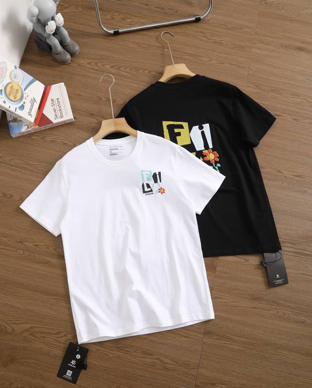 上新 品牌：凯乐石 Kailas 尺码：M-L-Xl-Xxl-Xxxl 颜色：白色-黑色 类型：男士运动速干T恤 材质：230克运动户外科技棉 领型：正肩款圆领