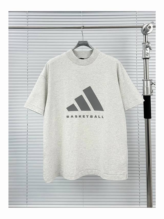 阿迪硅胶印花短袖 浅灰 蓝色 深灰黑色 S-Xl Gali同款 原厂品质 Adidas Basketball 25Ss 硅胶印花 Logo 短袖T恤 男女同款
