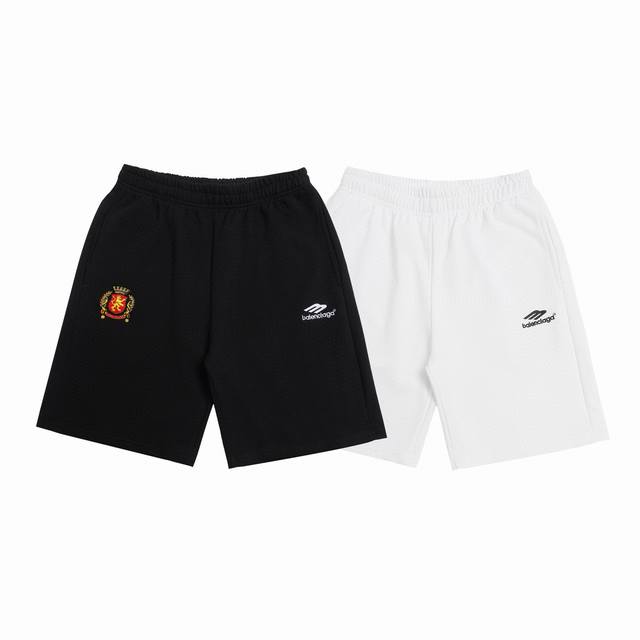 Balenciaga巴黎世家2025Ss曼联反光条休闲情侣宽松纯棉毛圈短裤 最高版本！定制420克毛圈卫衣面料！特殊走线工艺 完全对版 辅料：开模原版过鉴定领标
