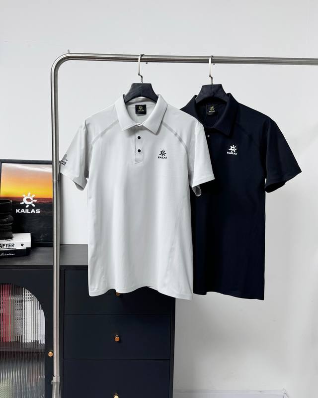 供 高端品质 无缝压胶 Kailas凯乐石短袖 Polo 衫吸湿速干防晒户外运动春夏季徒步通勤男 功能卖点： 采用进口专利面料，高蓬松卷曲纱有效减少凸点尴尬，穿