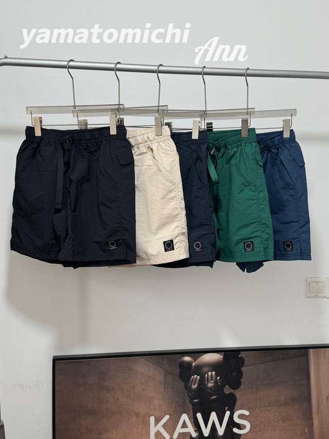 户外强推 山之道 Yamatomichi 5-P 超轻功能短裤｜山系穿搭必入！ 核心卖点 来自山系机能风标杆品牌｜简约外表，实用内核 超轻量+速干科技面料｜透气