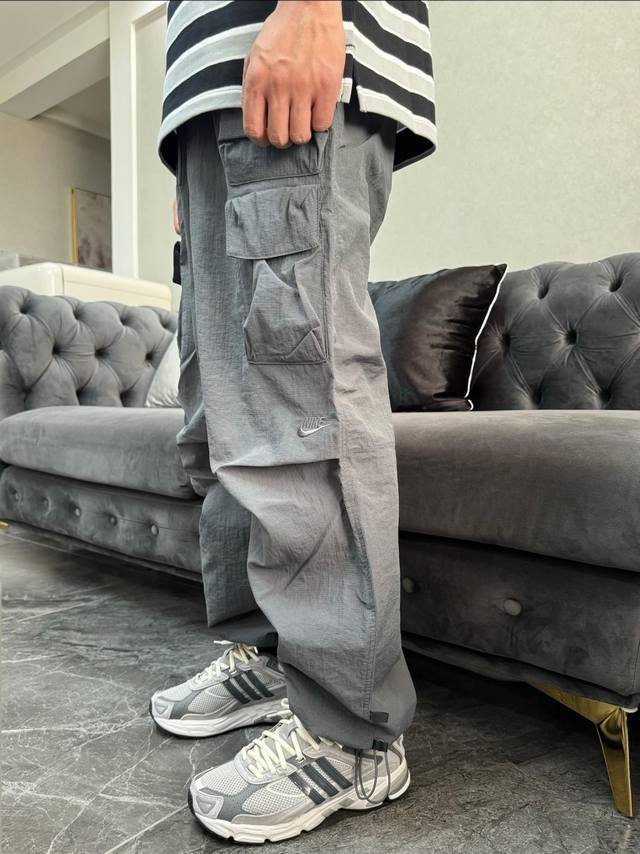 Nike多口袋裤#